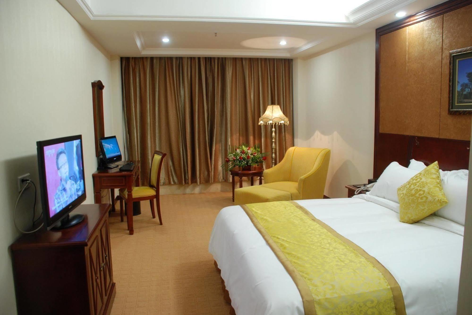 Vienna Hotel Shenzhen Pingdi מראה חיצוני תמונה